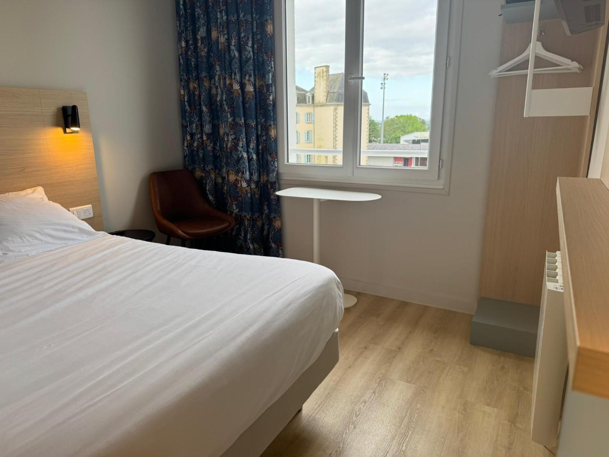 Karaez Hotel - Brithotel Carhaix Eksteriør bilde
