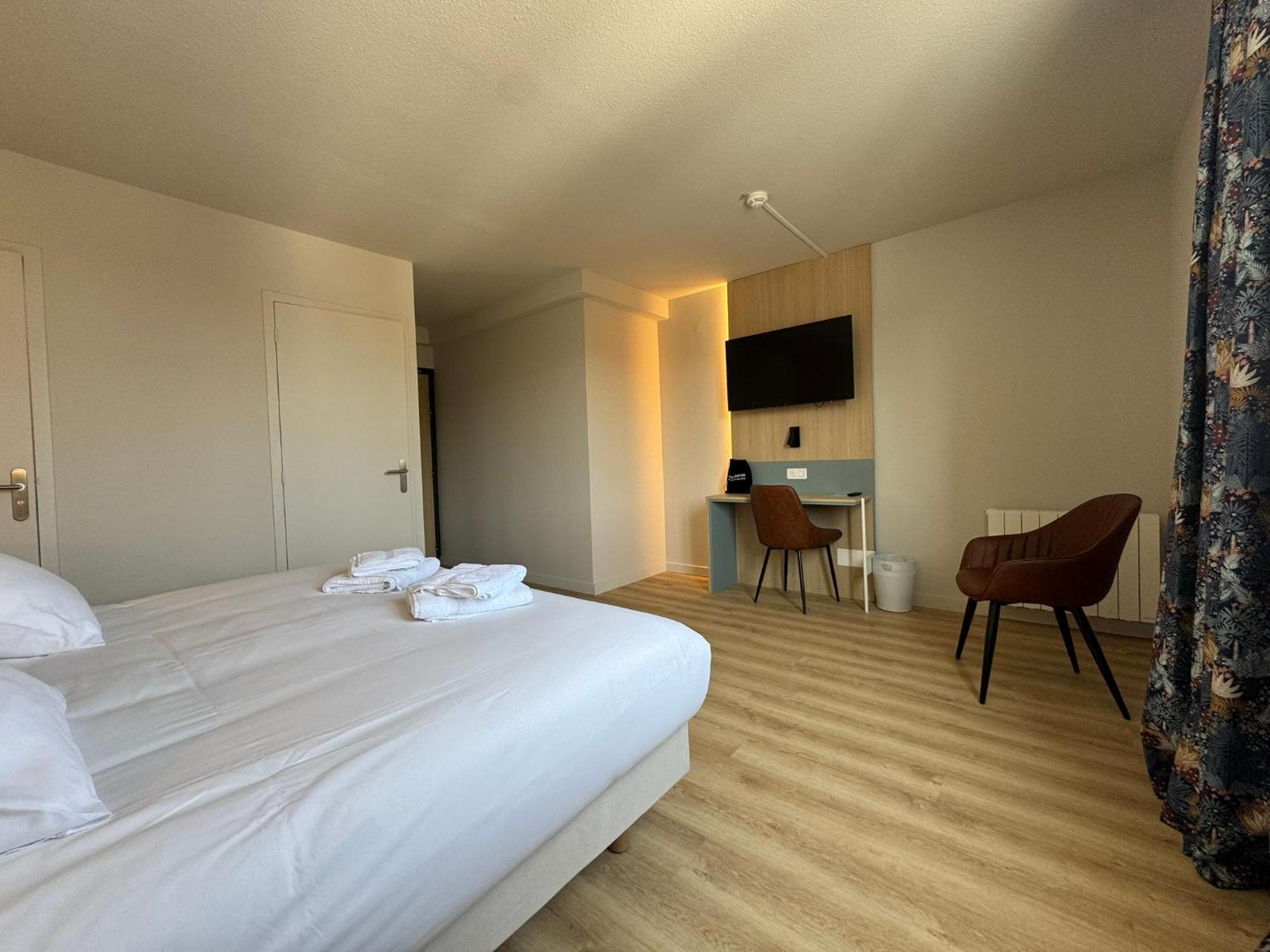 Karaez Hotel - Brithotel Carhaix Eksteriør bilde