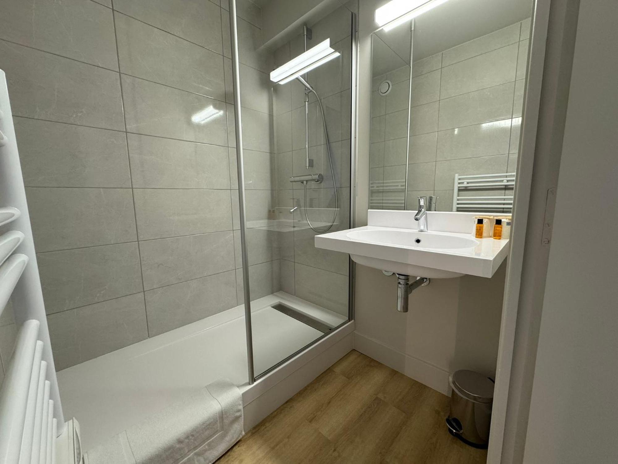 Karaez Hotel - Brithotel Carhaix Eksteriør bilde